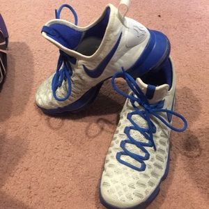 True white Kevin Durant basketball shoes